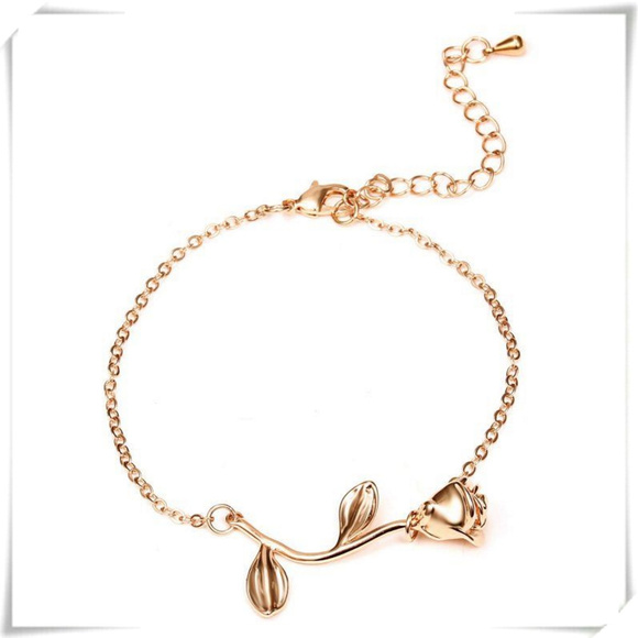 ❤️5/$15💚 Dainty Gold Plated Bracelet With a Rose Flower - Picture 1 of 2
